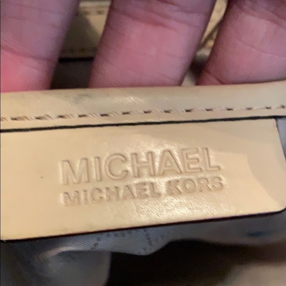 Michael Kors monogram tote - Picture 5 of 8